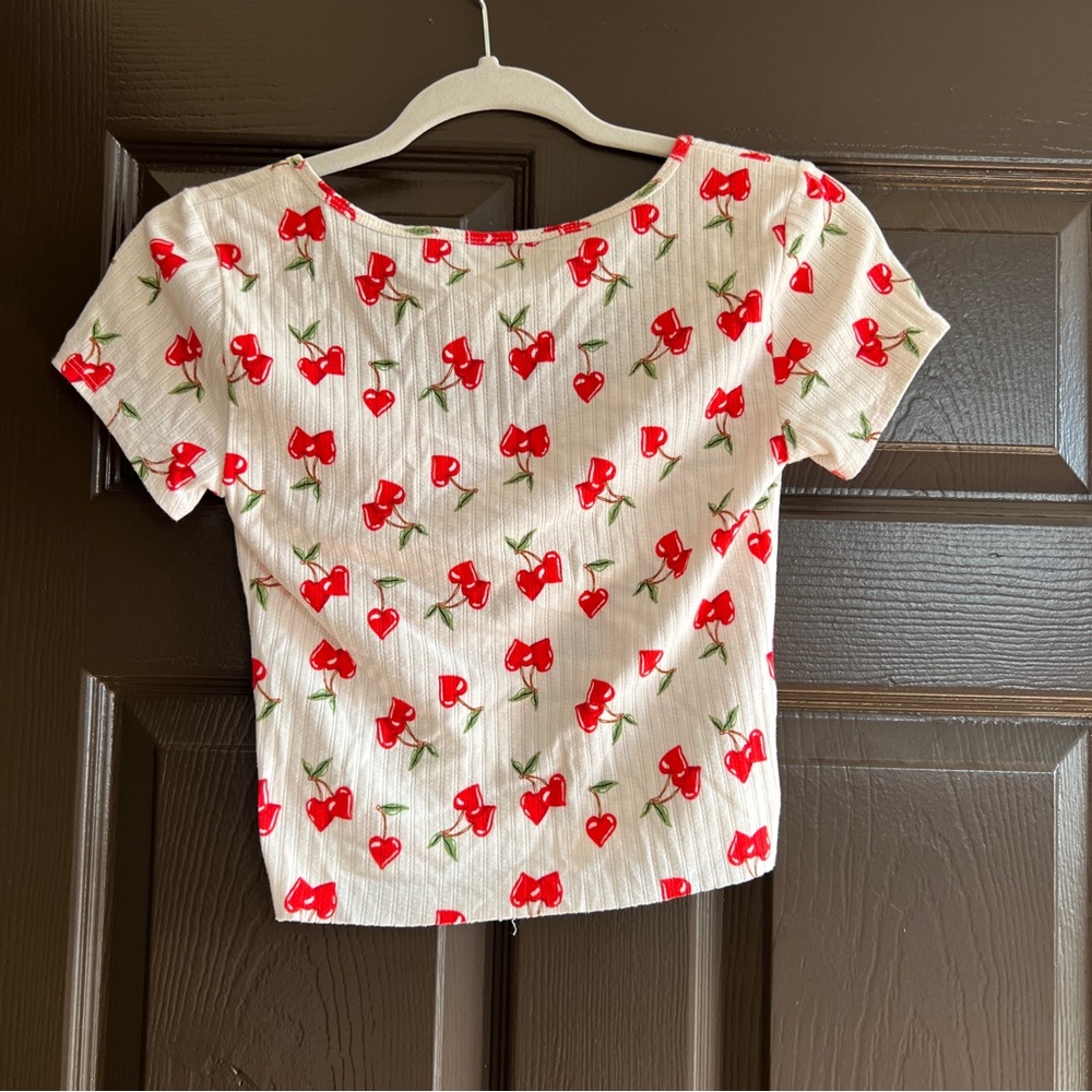 Forever 21 Cherry Print Crop Top - Picture 2 of 2